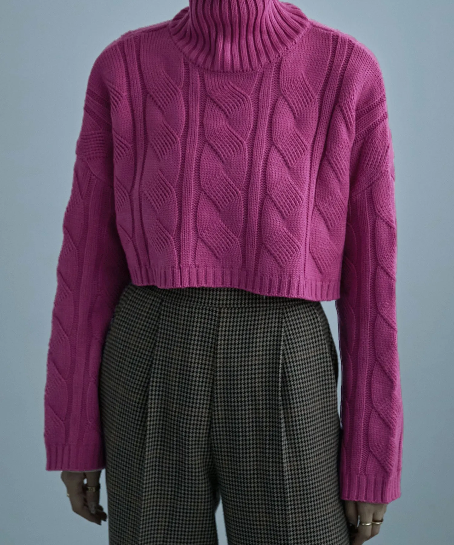 Cable turtle short knit