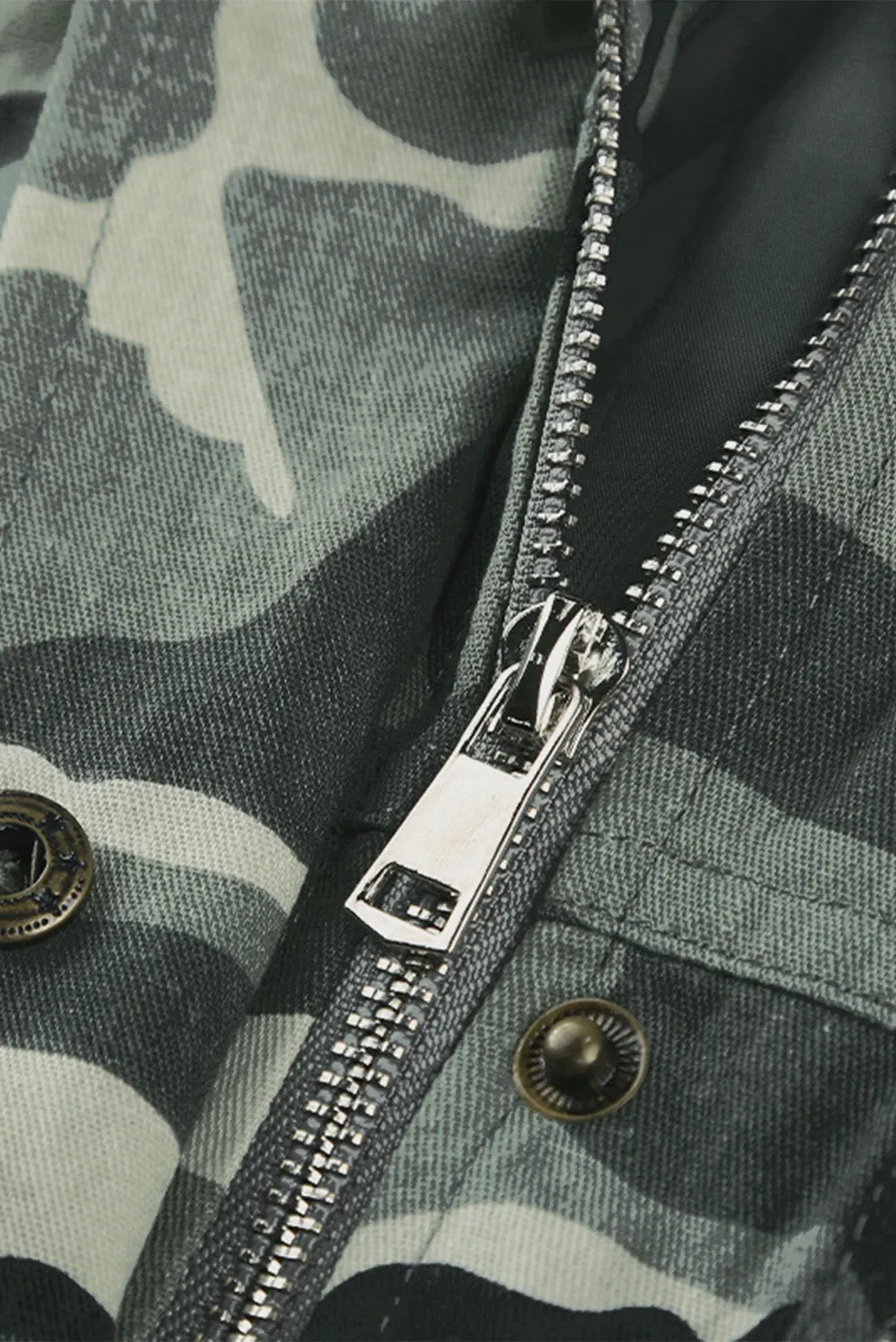 Camouflage Cinched Zipper Snaps Hooded Vest