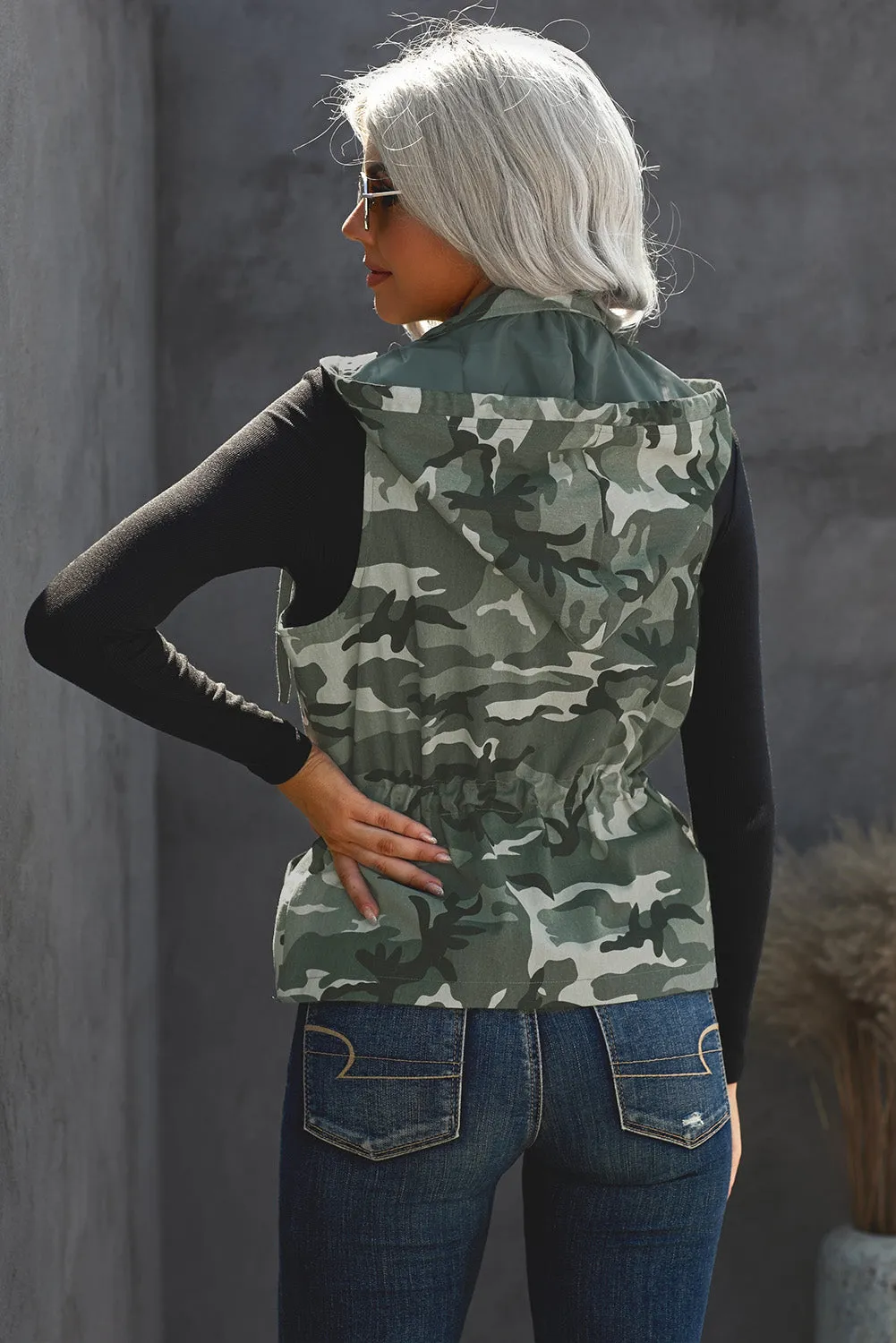 Camouflage Cinched Zipper Snaps Hooded Vest