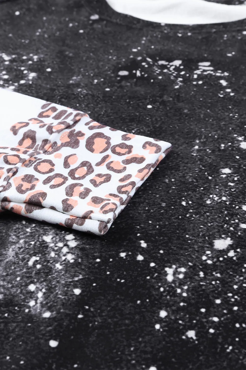 Christmas Bow Pattern Leopard Bleached Pullover Sweatshirt