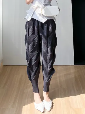 Daffodils In A Pretty String Pants