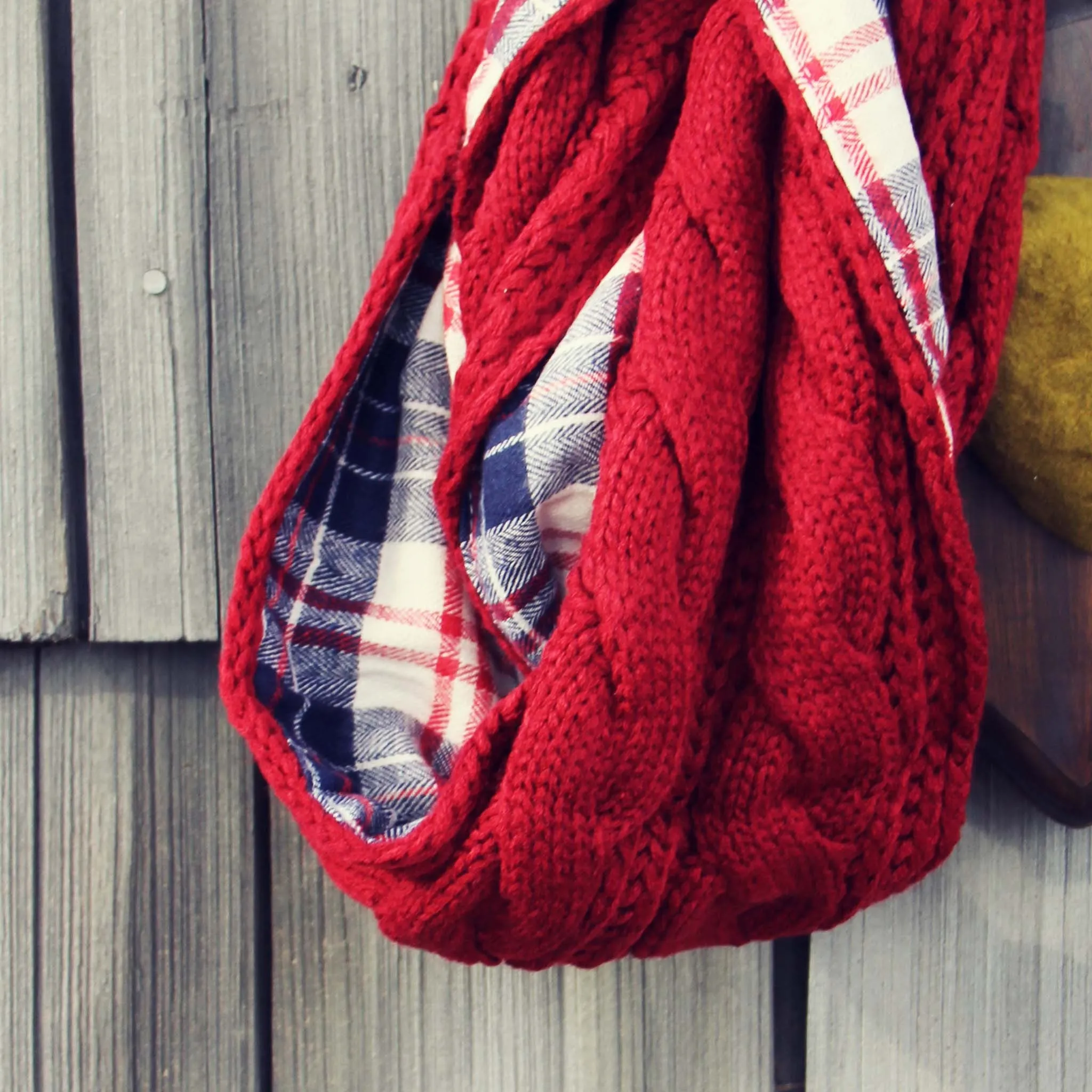 Knit & Plaid Scarf in Burgundy